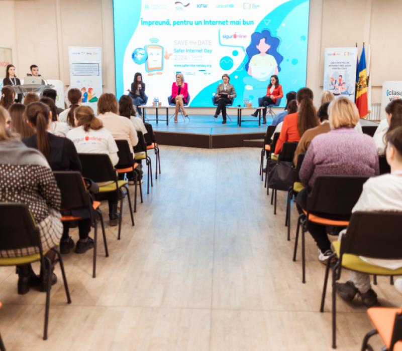 Concursul național „Împreună, pentru un Internet mai bun” a întrunit, la ediția din anul curent, circa 50 de elevi