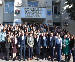 Ministrul Dan Perciun s-a întâlnit cu directorii instituțiilor de învățământ din Ialoveni